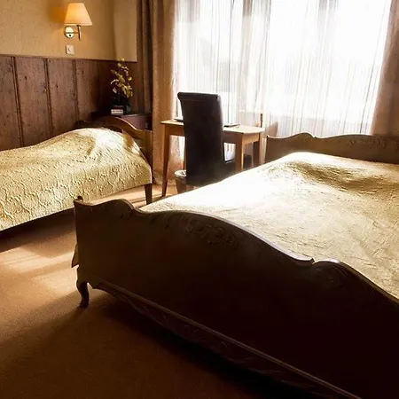 Vahe Guest house *